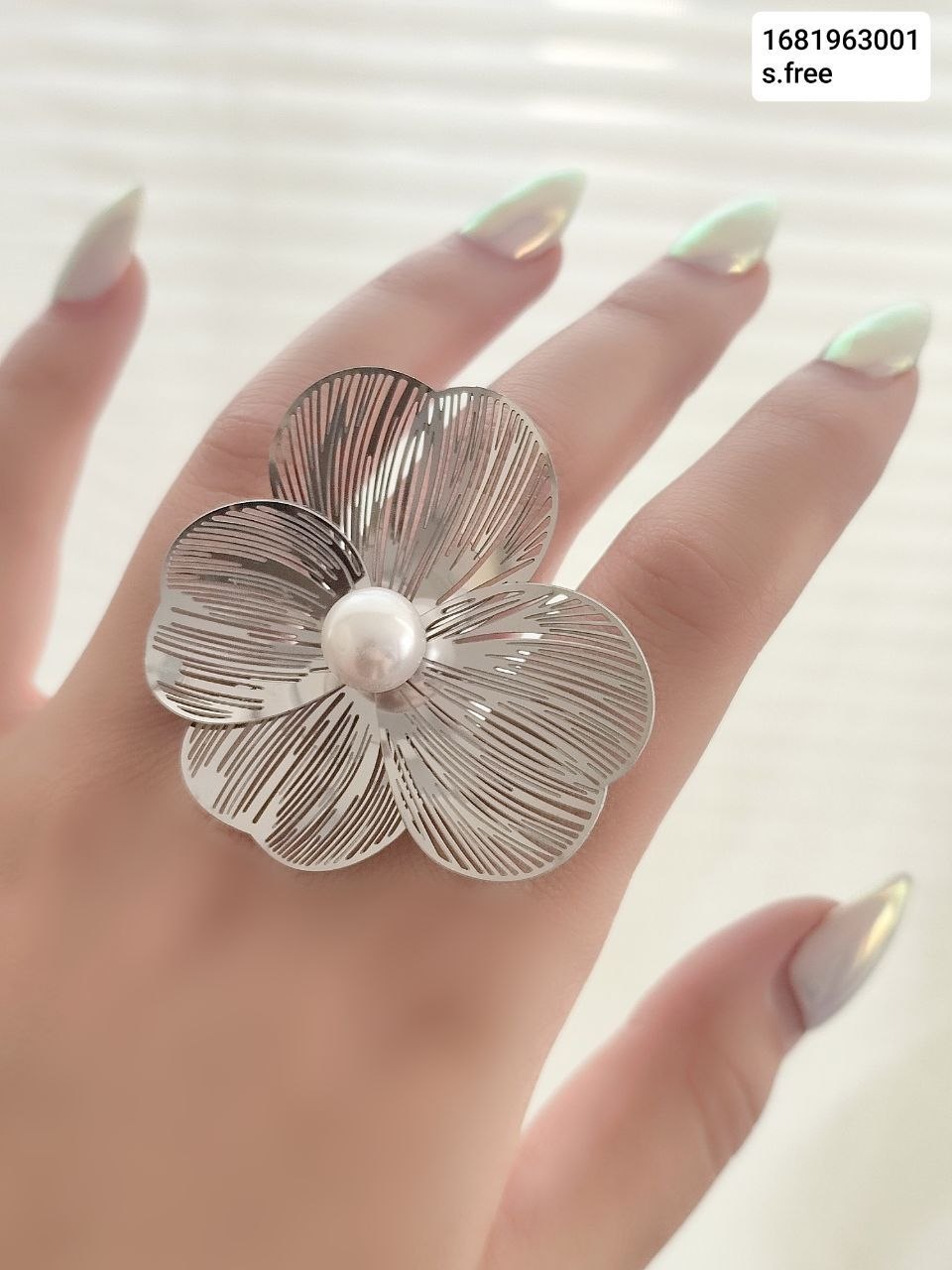 انگشتر فانتزی گل 1681963001