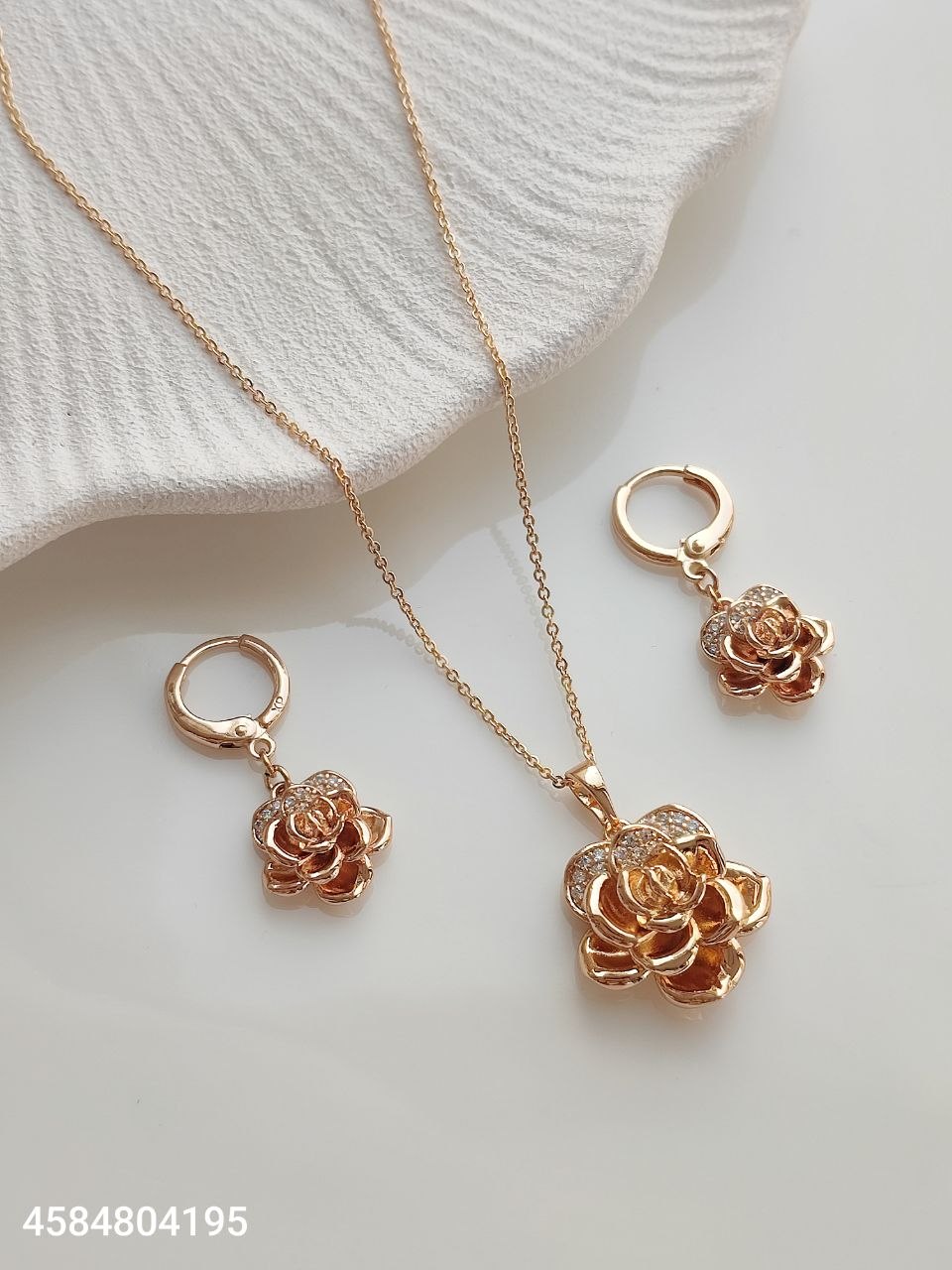 نیمست گل مارک ژوپینگ (بدون زنجیر) 4584804195